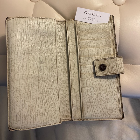 GUCCI Monogram GG Long Bifold Wallet - Picture 5 of 9